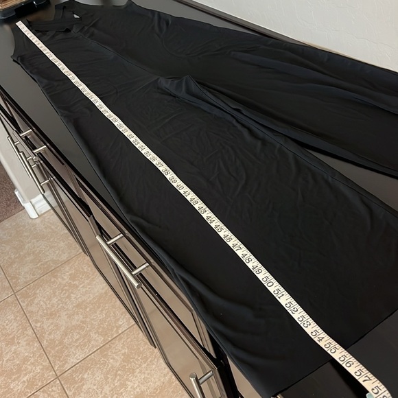 Norma Kamali Cross back Cropped Jumpsuit in Black size M - Picture 6 of 16